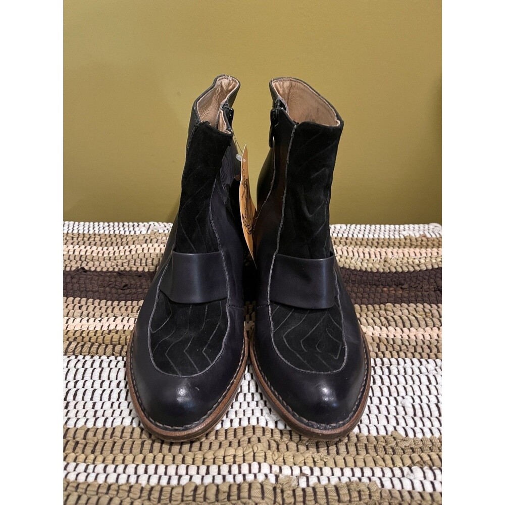 Neosens Women's 39 US8 Rococo Leather Suede Victorian Style Boot Wooden Heel